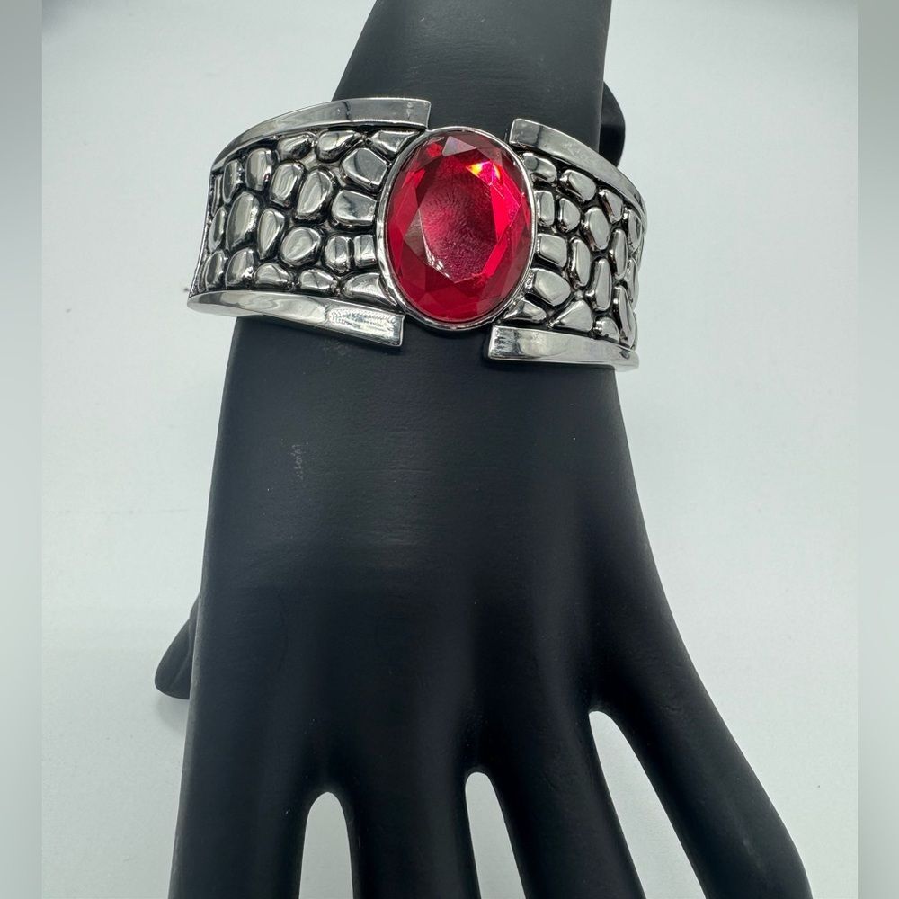 Lane Bryant Hinged Silver tone Pink Sparkle Bangle Bracelet